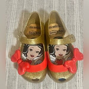 Mini Melissa Snow White Disney Gold Glitter Red Bow Toddler Little Girl Sz 8 EUC